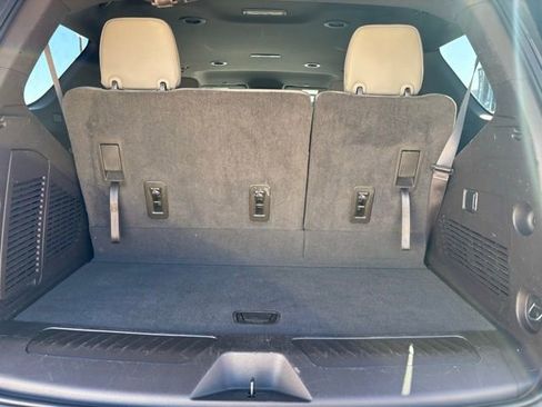 Used 2021 GMC Yukon SLT image 13