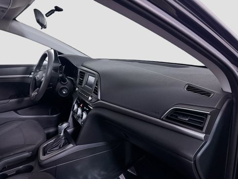 Used 2019 Hyundai Elantra SE w/ Cargo Package image 29