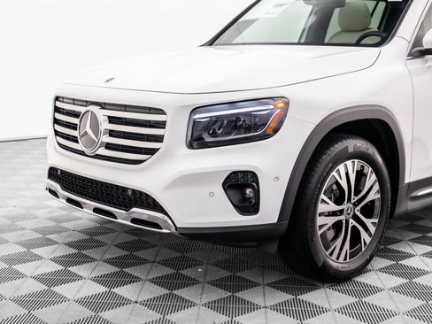 New 2025 Mercedes-Benz GLB 250 4MATIC image 37