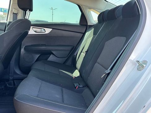 Used 2024 Kia Forte LXS w/ LXS Technology Package FWD image 7