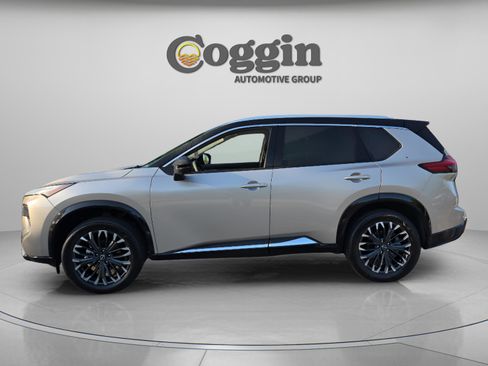New 2026 Nissan Rogue Platinum AWD/4WD image 2