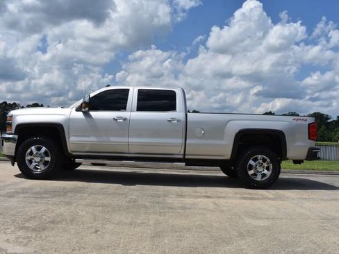 Used 2017 Chevrolet Silverado 3500 LTZ w/ Duramax Plus Package AWD/4WD image 3