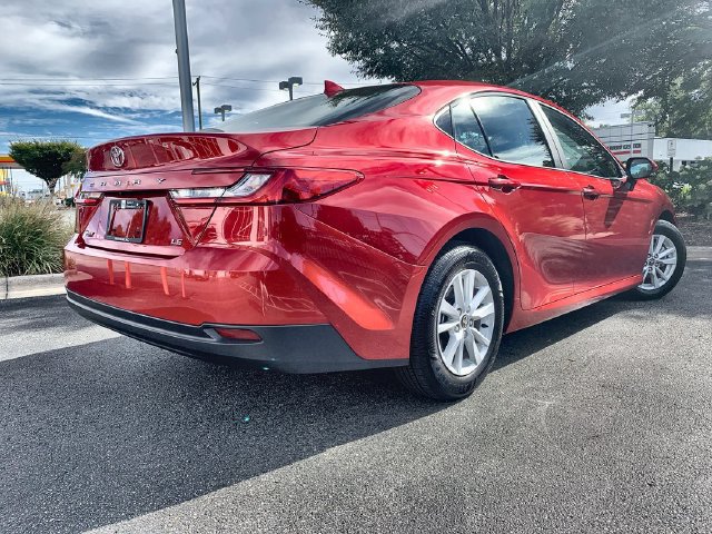 Used 2026 Toyota Camry LE w/ Convenience Package FWD image 8