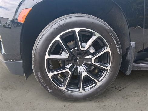 Used 2022 Chevrolet Tahoe RST image 14