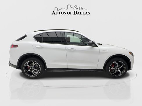 Used 2024 Alfa Romeo Stelvio Veloce image 7
