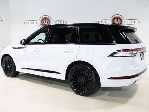 Used 2024 Lincoln Aviator Black Label AWD/4WD image 3