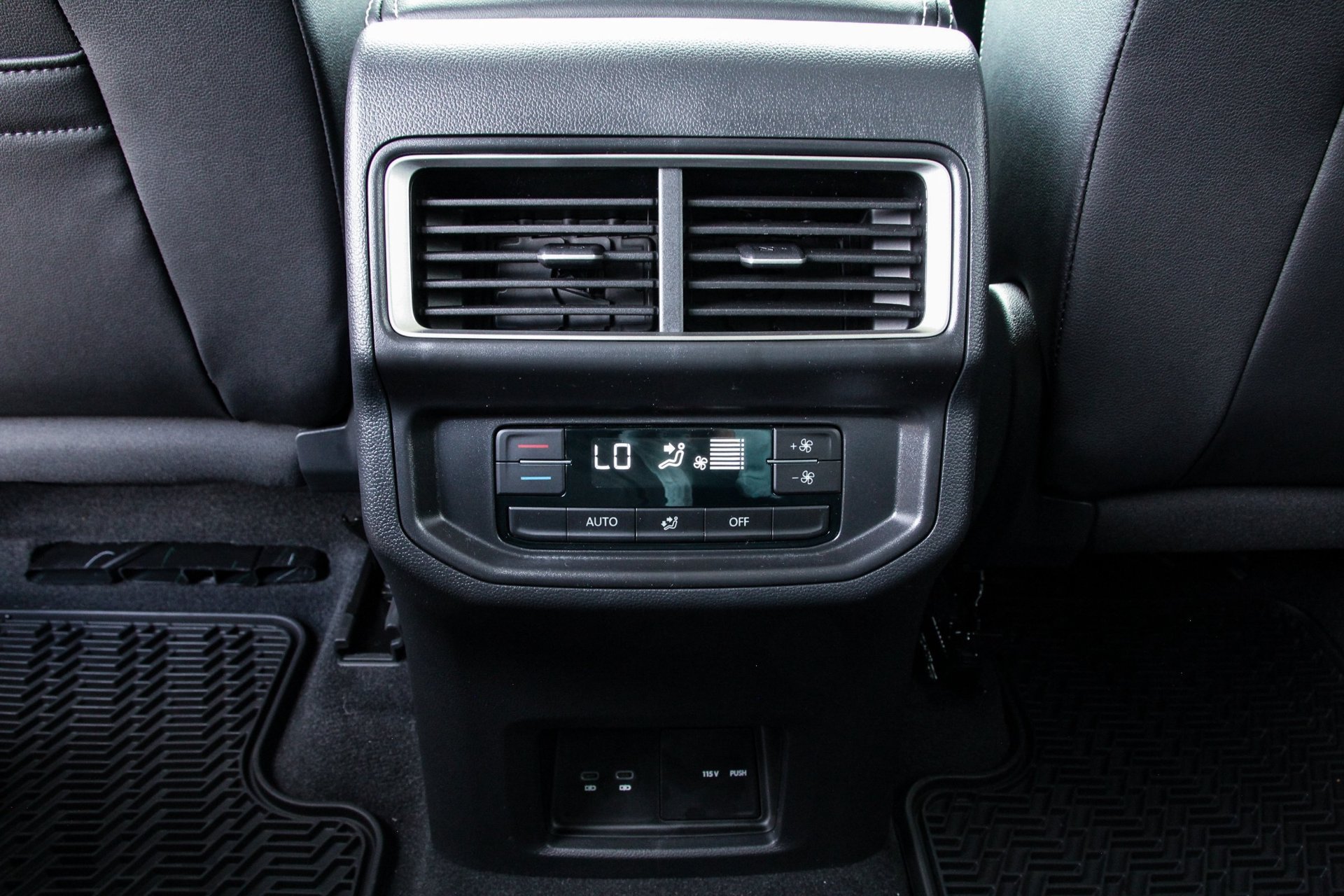 Used 2026 Volkswagen Atlas SE FWD image 27