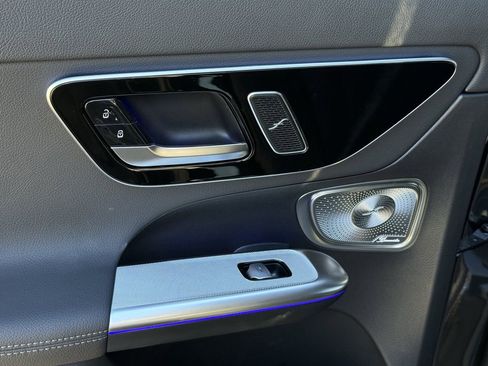 Certified 2025 Mercedes-Benz GLC 300 4MATIC image 24