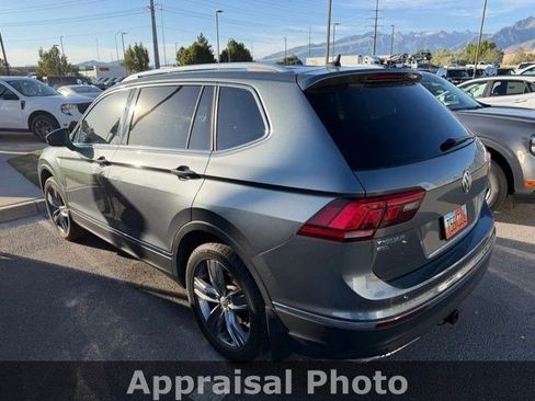 Used 2020 Volkswagen Tiguan SEL w/ 3rd Row Seat Package AWD/4WD image 3