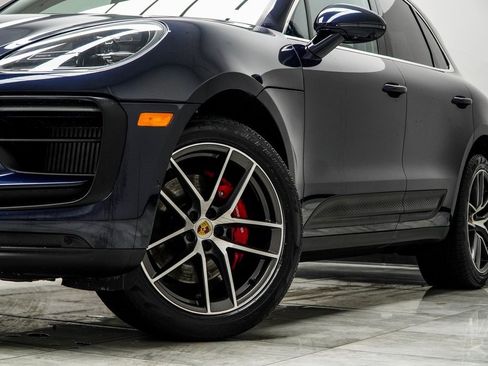 Used 2022 Porsche Macan S w/ Premium Package Plus image 3