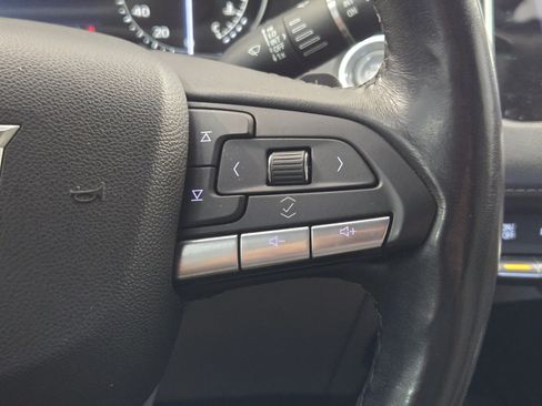 Used 2023 Cadillac XT4 Luxury w/ Cold Weather Package FWD image 29