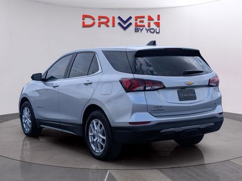 Used 2022 Chevrolet Equinox LT FWD image 3