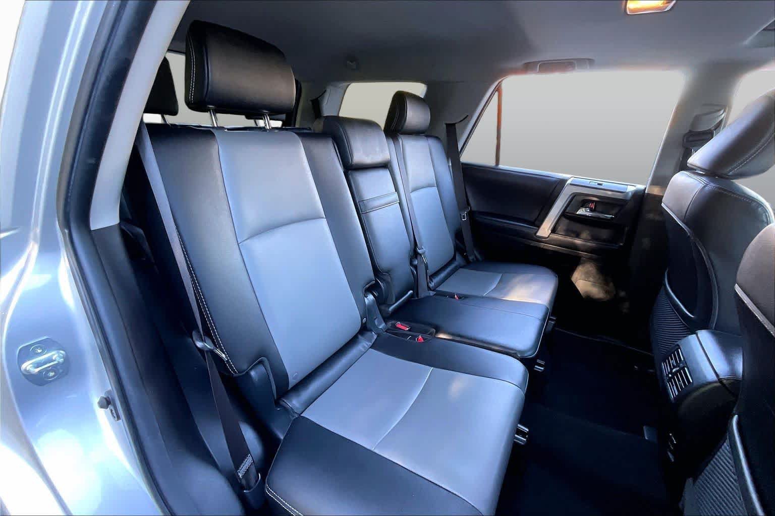 Used 2019 Toyota 4Runner SR5 Premium AWD/4WD image 18
