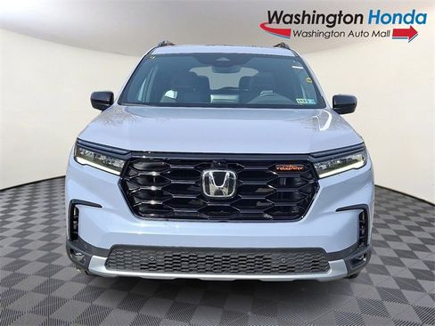 New 2025 Honda Pilot TrailSport image 2