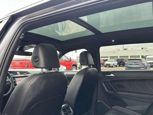 Certified 2024 Volkswagen Tiguan SEL R-Line image 19