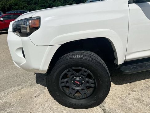 Used 2017 Toyota 4Runner SR5 Premium AWD/4WD image 35