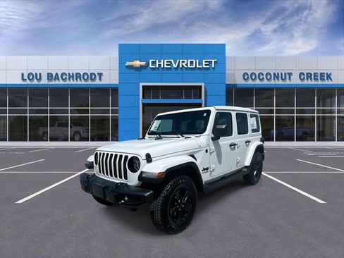 Used 2021 Jeep Wrangler Unlimited Sahara image 4