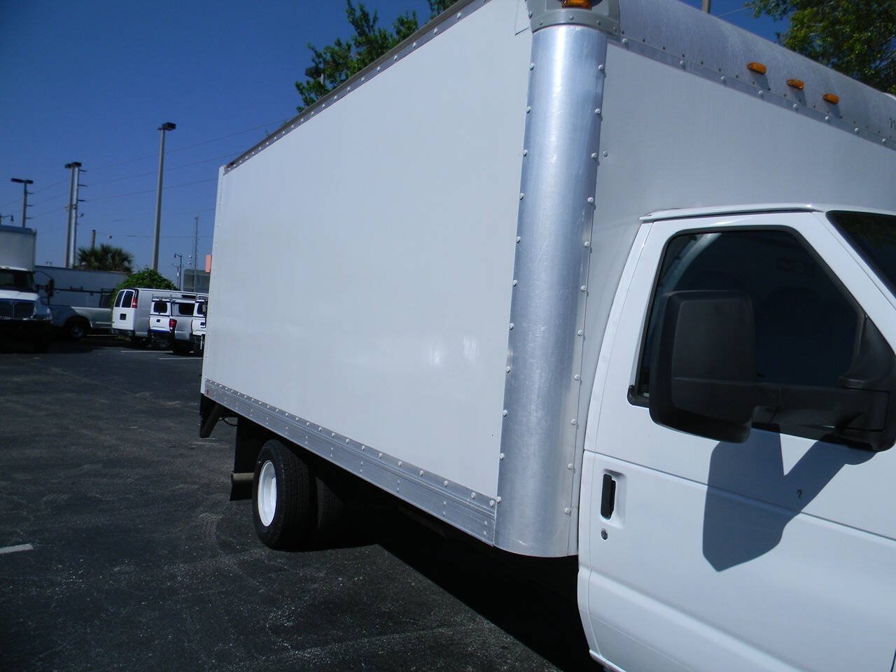 Used 2017 Ford E-350 and Econoline 350 Super Duty RWD image 7