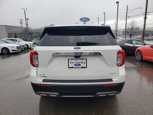 Certified 2022 Ford Explorer XLT w/ Equipment Group 202A image 6