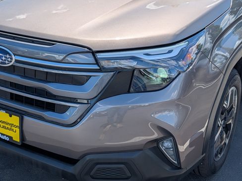 Certified 2025 Subaru Forester Premium AWD/4WD image 16