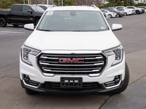 Used 2023 GMC Terrain SLT image 2