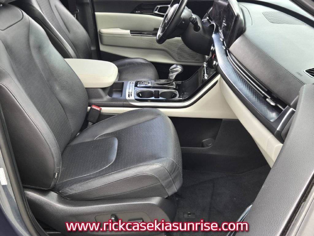 Used 2023 Kia Carnival SX Prestige FWD image 18