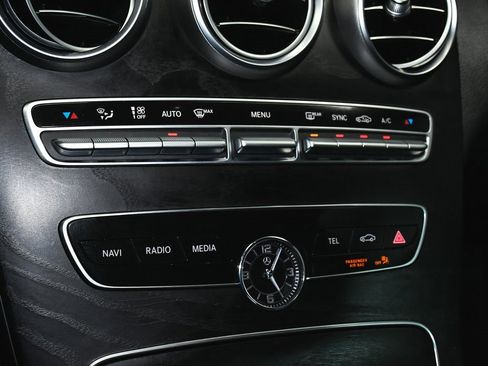 Used 2019 Mercedes-Benz C 300 Sedan image 30