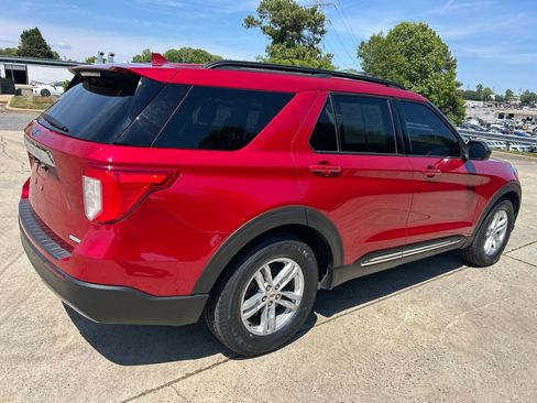 Used 2020 Ford Explorer XLT w/ Equipment Group 202A RWD image 6