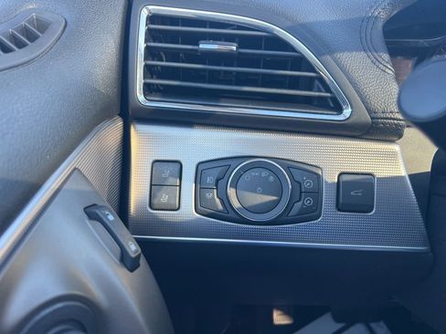 Used 2011 Lincoln MKX AWD w/ 102A Rapid Spec Order Code image 21