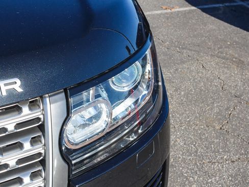 Used 2017 Land Rover Range Rover Long Wheelbase Supercharged image 9