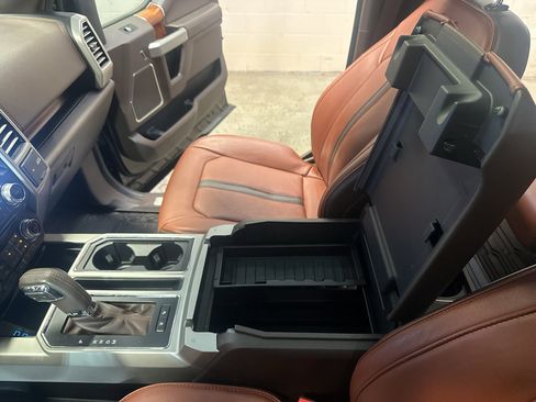 Used 2018 Ford F150 King Ranch w/ Equipment Group 601A Luxury AWD/4WD image 21