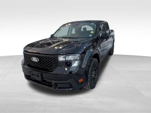 Used 2025 Ford Maverick XLT w/ Black Appearance Package image 1