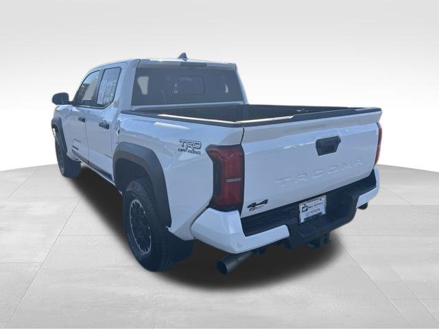 Used 2024 Toyota Tacoma TRD Off-Road w/ TRD Off Road Premium Package AWD/4WD image 3