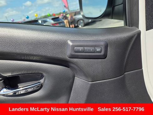 Used 2024 Nissan Titan PRO-4X w/ Pro-4x Convenience Package AWD/4WD image 27