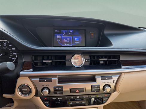 Used 2014 Lexus ES 350 w/ Premium Package FWD image 19
