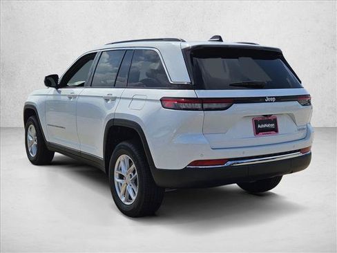 New 2026 Jeep Grand Cherokee Laredo RWD image 9