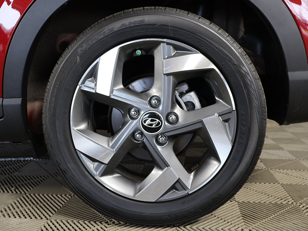 Certified 2024 Hyundai Venue SEL FWD image 18