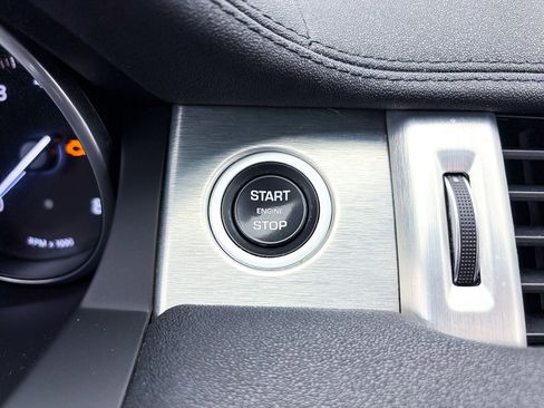 Used 2017 Land Rover Range Rover Evoque SE Premium image 22