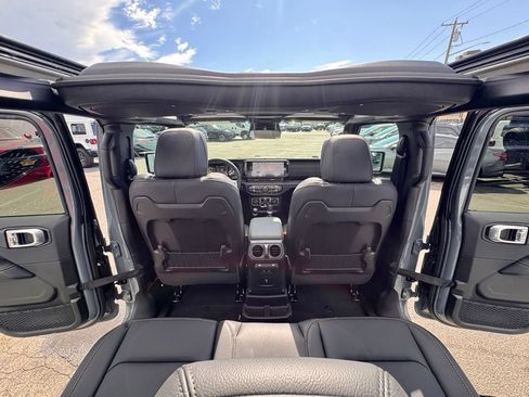 New 2026 Jeep Wrangler Unlimited Sahara AWD/4WD image 23