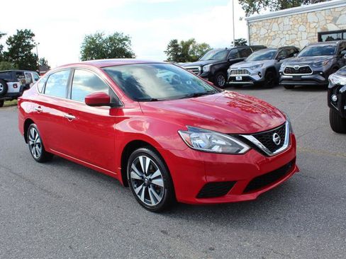 Used 2019 Nissan Sentra SV w/ Special Edition Package FWD image 8