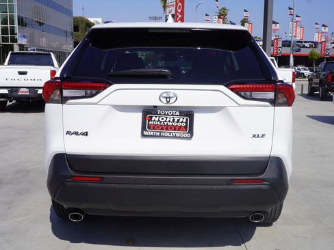Certified 2025 Toyota RAV4 XLE w/ Convenience Package FWD image 6