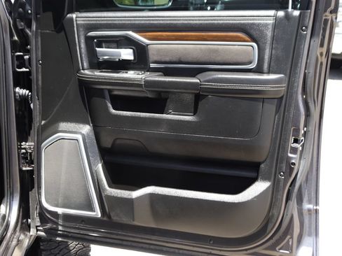 Used 2022 RAM 2500 Laramie AWD/4WD image 41