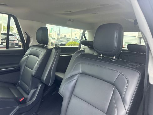 New 2026 Lincoln Navigator L Premier AWD/4WD image 26