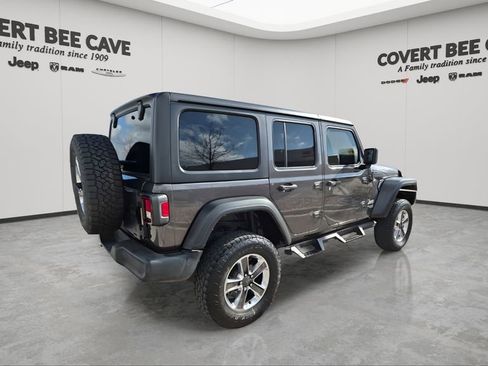 Used 2019 Jeep Wrangler Unlimited Sport S image 9