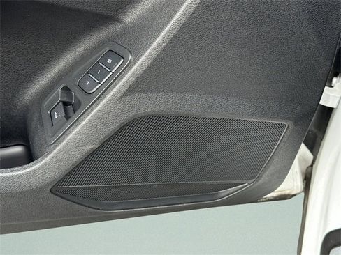 Used 2024 Audi Q3 2.0T Premium image 30