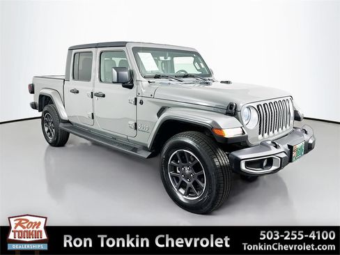 Used 2021 Jeep Gladiator Overland w/ Popular Equipment Package AWD/4WD image 1