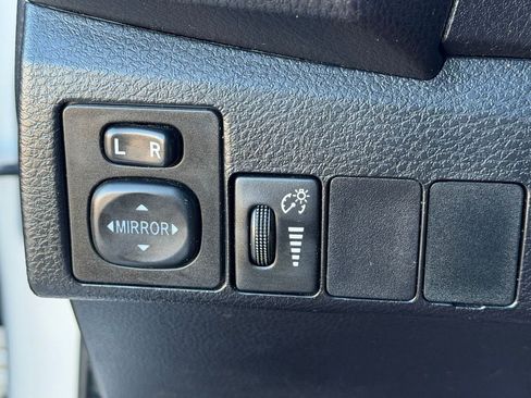Used 2016 Toyota Corolla L FWD image 13