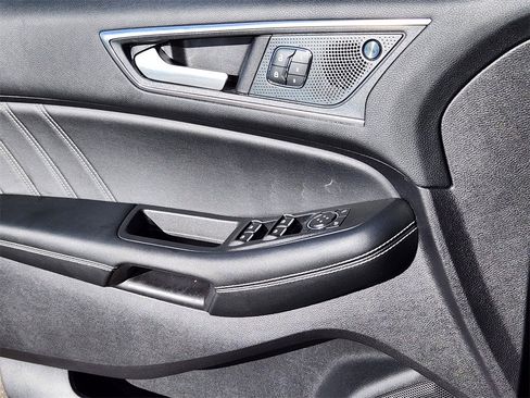 Used 2021 Ford Edge ST w/ Equipment Group 401A image 6