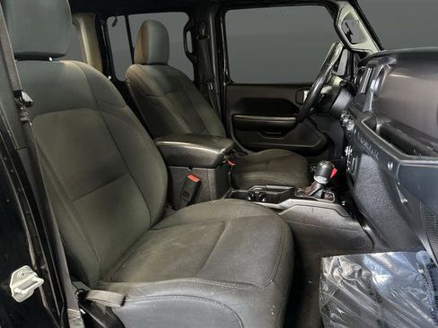 Used 2019 Jeep Wrangler Unlimited Sport S AWD/4WD image 28
