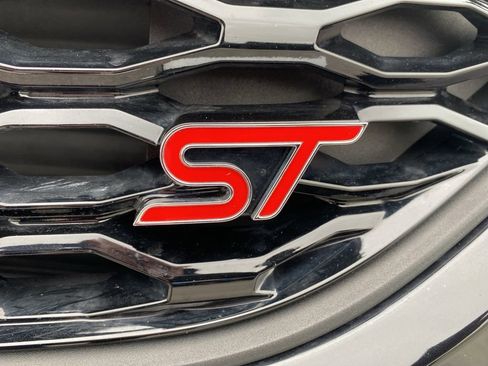 Used 2023 Ford Explorer ST w/ Equipment Group 401A image 11